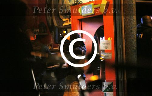 Amsterdam 17 september 2015
Justin Bieber en Martin Garrix gaan eerst naar coffeeshop the greenhouse en vervolgens naar het appartement van Martin Garrix