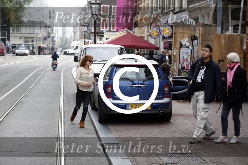 Amsterdam 6 oktober 2015 
Katja Schuurman brnegt haar vriend Freek v Noordwijk van zijn ene restaurant naar zijn andere restaurant ion Amsterdam