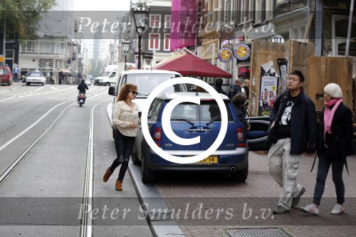 Amsterdam 6 oktober 2015 
Katja Schuurman brnegt haar vriend Freek v Noordwijk van zijn ene restaurant naar zijn andere restaurant ion Amsterdam