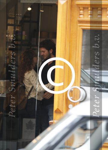 Amsterdam 6 oktober 2015 
Katja Schuurman brnegt haar vriend Freek v Noordwijk van zijn ene restaurant naar zijn andere restaurant ion Amsterdam