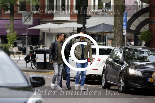 Amsterdam, 5 Oktober 2015
Khalid Boulahrouz in zij RangeRover samen met vrienden
