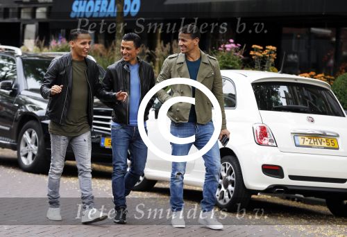 Amsterdam, 5 Oktober 2015
Khalid Boulahrouz in zij RangeRover samen met vrienden