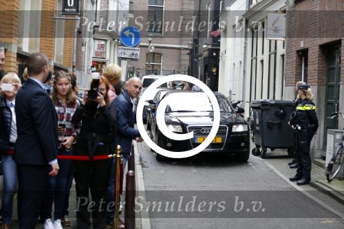 Amsterdam 6 oktober 2015
Koningin Maxima bij symposium platform wijzer in geldzaken in het Tobacco theater, 
Eberhard v d Laan ontvangt haar.