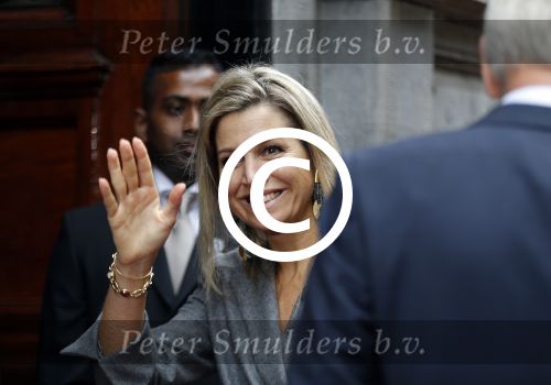Amsterdam 6 oktober 2015
Koningin Maxima bij symposium platform wijzer in geldzaken in het Tobacco theater, 
Eberhard v d Laan ontvangt haar.