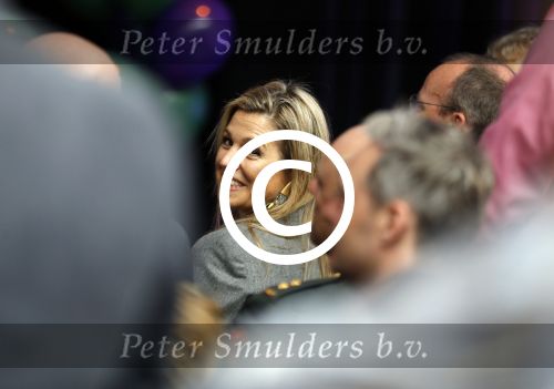 Amsterdam 6 oktober 2015
Koningin Maxima bij symposium platform wijzer in geldzaken in het Tobacco theater, 
Eberhard v d Laan ontvangt haar.