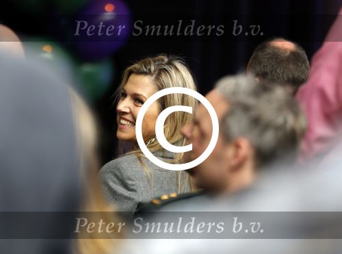 Amsterdam 6 oktober 2015
Koningin Maxima bij symposium platform wijzer in geldzaken in het Tobacco theater, 
Eberhard v d Laan ontvangt haar.
