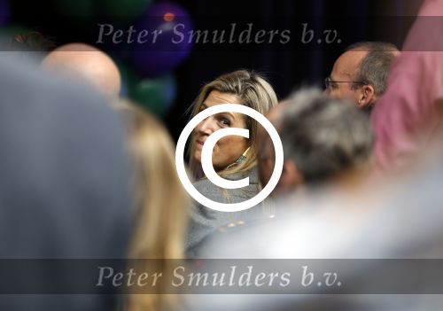 Amsterdam 6 oktober 2015
Koningin Maxima bij symposium platform wijzer in geldzaken in het Tobacco theater, 
Eberhard v d Laan ontvangt haar.