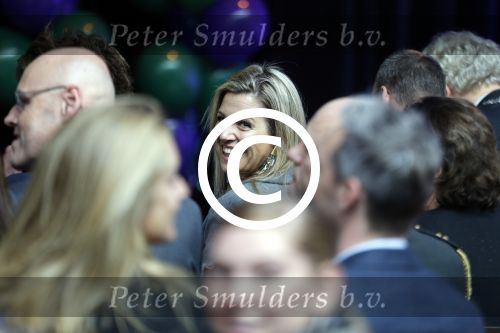 Amsterdam 6 oktober 2015
Koningin Maxima bij symposium platform wijzer in geldzaken in het Tobacco theater, 
Eberhard v d Laan ontvangt haar.