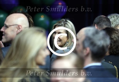 Amsterdam 6 oktober 2015
Koningin Maxima bij symposium platform wijzer in geldzaken in het Tobacco theater, 
Eberhard v d Laan ontvangt haar.