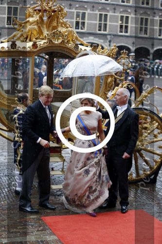 Den Haag 15 september 2015
Prinsjesdag 2015 met Koning Willem Alexander Koningin Maxima prins Constantijn en Prinses Laurentien. Dit jaar wordt de gouden koets voorlopig voor het laatst gebruikt.