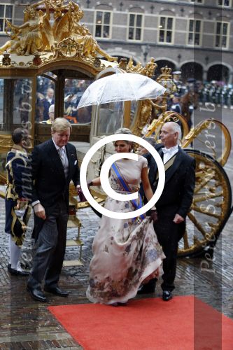 Den Haag 15 september 2015
Prinsjesdag 2015 met Koning Willem Alexander Koningin Maxima prins Constantijn en Prinses Laurentien. Dit jaar wordt de gouden koets voorlopig voor het laatst gebruikt.