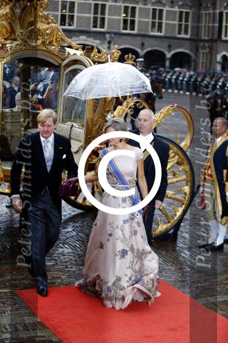 Den Haag 15 september 2015
Prinsjesdag 2015 met Koning Willem Alexander Koningin Maxima prins Constantijn en Prinses Laurentien. Dit jaar wordt de gouden koets voorlopig voor het laatst gebruikt.