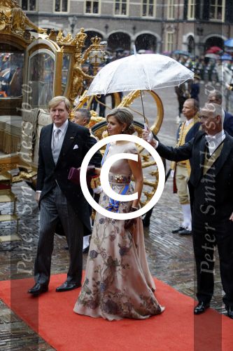 Den Haag 15 september 2015
Prinsjesdag 2015 met Koning Willem Alexander Koningin Maxima prins Constantijn en Prinses Laurentien. Dit jaar wordt de gouden koets voorlopig voor het laatst gebruikt.
