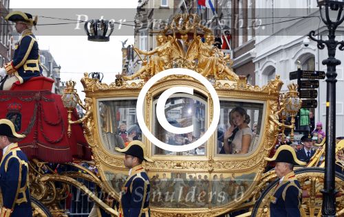 Den Haag 15 september 2015
Prinsjesdag 2015 met Koning Willem Alexander Koningin Maxima prins Constantijn en Prinses Laurentien. Dit jaar wordt de gouden koets voorlopig voor het laatst gebruikt.