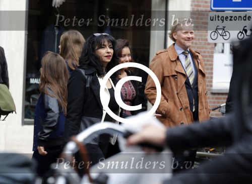 Amsterdam 19 september 2015
Laura Fygi met man op straat in amsterdam zuid.