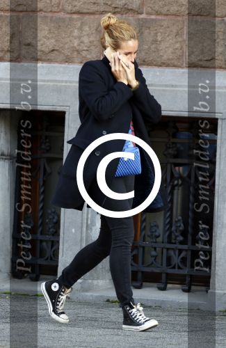 Amsterdam 18 september 2015
Lieke v Lexmond bellend op straat.