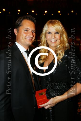 Amsterdam 15 oktober 2015
Uitreiking van de 50e televizierring in carre. Linda de Mol met Bert Habets
