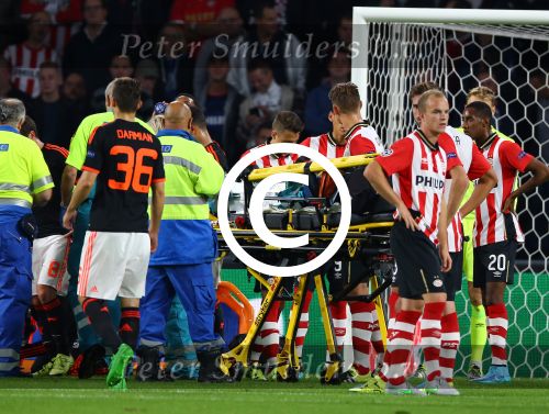 Eindhoven, 15 September 2015
CL 2015/2016
Eerste wedstrijd PSV-Manchester United, eindstand 2-1
Luke Shaw  op brancard