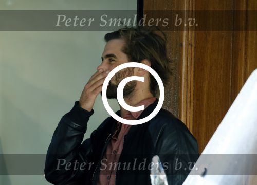Amsterdam 30 september 2015 
Manuel Broekman met een kennis en in zijn mercedes cabrio op de pc hooftstraat