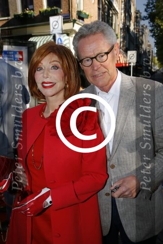 Amsterdam 30 september 2015
Boekpresenatie Joop van Tellingen in Players. Aanwezig Dennis Ria Nathalie en Fender v Tellingen alsmede rest van de familie. Marijke Helwegen met man