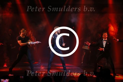 Utrecht 27 september 2015
Premiere the bodyguard met oa Romy Monteiro Mark v Eeuwen  Carolina Dijkhuizen en Patrick Martens.