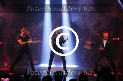 Utrecht 27 september 2015
Premiere the bodyguard met oa Romy Monteiro Mark v Eeuwen  Carolina Dijkhuizen en Patrick Martens.