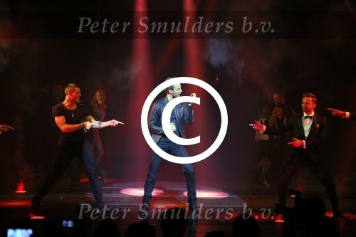 Utrecht 27 september 2015
Premiere the bodyguard met oa Romy Monteiro Mark v Eeuwen  Carolina Dijkhuizen en Patrick Martens.