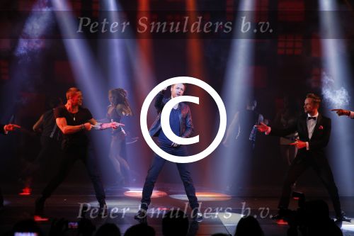 Utrecht 27 september 2015
Premiere the bodyguard met oa Romy Monteiro Mark v Eeuwen  Carolina Dijkhuizen en Patrick Martens.