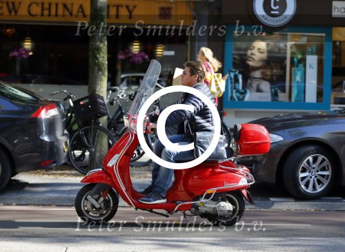 Amsterdam 2 oktober 2015
Martijn Krabbe op zijn vespa scooter
