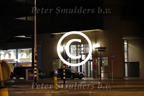 Amsterdam 17 september 2015
Justin Bieber en Martin Garrix gaan eerst naar coffeeshop the greenhouse en vervolgens naar het appartement van Martin Garrix