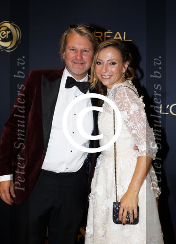 Amsterdam 15 oktober 2015
Uitreiking van de 50e televizierring in carre. May-britt Mobach met man