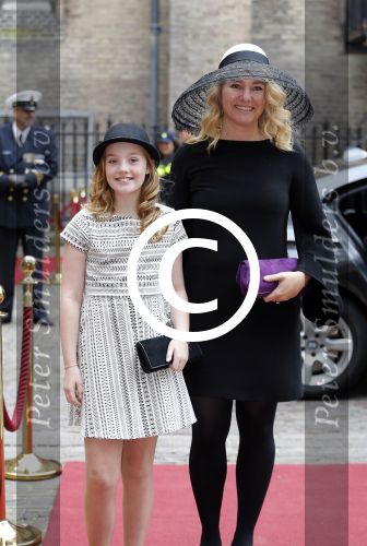 Den Haag 15 september 2015
Prinsjesdag 2015 met Koning Willem Alexander Koningin Maxima prins Constantijn en Prinses Laurentien. Dit jaar wordt de gouden koets voorlopig voor het laatst gebruikt. Melanie Schulz met dochter