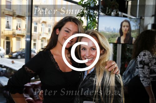 Amsterdam 28 september 2015
Presentatie boek Miljuschka  Witzenhausen. Miljuschka met Maaike Dorsteen