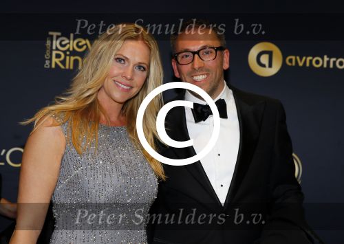 Amsterdam 15 oktober 2015
Uitreiking van de 50e televizierring in carre. Nance Coolen met man