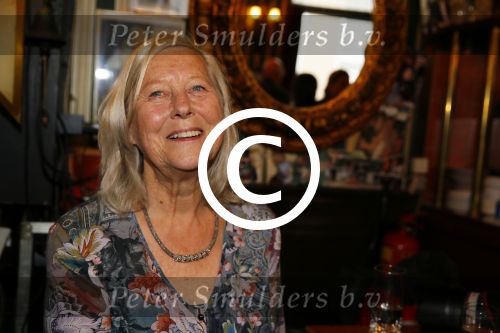 Amsterdam 16 september 2015
Perspresentatie Baantjer Live 2, Gaby Milder, Roben Mitchell van den Dungen, Hayo Kruijff, Nienke Sikkens, Beau Schneider, Peter Tuinman, Peter Romer. Erwin v Lambaart is de producent