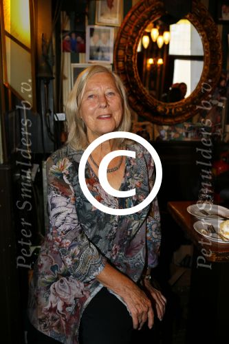 Amsterdam 16 september 2015
Perspresentatie Baantjer Live 2, Gaby Milder, Roben Mitchell van den Dungen, Hayo Kruijff, Nienke Sikkens, Beau Schneider, Peter Tuinman, Peter Romer. Erwin v Lambaart is de producent