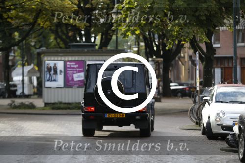 Amsterdam 25 september 2015
Nikkie Plessen in haar mercedes Gelandewagen Jeep