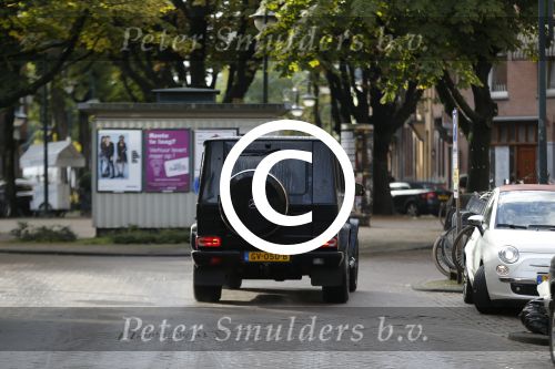 Amsterdam 25 september 2015
Nikkie Plessen in haar mercedes Gelandewagen Jeep