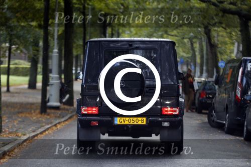 Amsterdam 25 september 2015
Nikkie Plessen in haar mercedes Gelandewagen Jeep