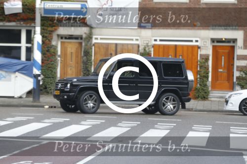 Amsterdam 25 september 2015
Nikkie Plessen in haar mercedes Gelandewagen Jeep