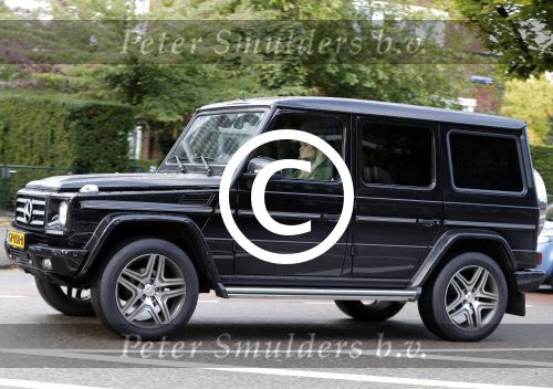 Amsterdam 25 september 2015
Nikkie Plessen in haar mercedes Gelandewagen Jeep