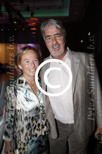 Amsterdam 13 september 2015
Modeshow Paul Schulten in het okura.
Nina Brink met haar dochter en man Pieter Storms