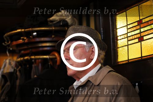 Amsterdam 16 september 2015
Perspresentatie Baantjer Live 2, Gaby Milder, Roben Mitchell van den Dungen, Hayo Kruijff, Nienke Sikkens, Beau Schneider, Peter Tuinman, Peter Romer. Erwin v Lambaart is de producent