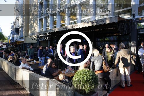 Amsterdam 30 september 2015
Boekpresenatie Joop van Tellingen in Players. Aanwezig Dennis Ria Nathalie en Fender v Tellingen alsmede rest van de familie.