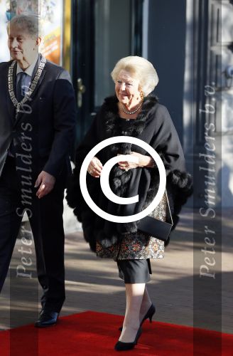 Amsterdam 26 september 2015
200 jaar koninkrijk in carre met oa aanwezig Koning Willem Alexander koningin Maxima en Prinsesd Beatrix.