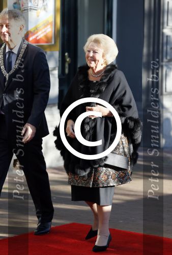 Amsterdam 26 september 2015
200 jaar koninkrijk in carre met oa aanwezig Koning Willem Alexander koningin Maxima en Prinsesd Beatrix.