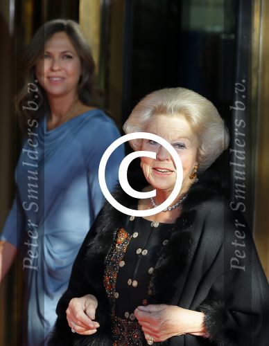 Amsterdam 26 september 2015
200 jaar koninkrijk in carre met oa aanwezig Koning Willem Alexander koningin Maxima en Prinsesd Beatrix.