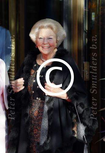 Amsterdam 26 september 2015
200 jaar koninkrijk in carre met oa aanwezig Koning Willem Alexander koningin Maxima en Prinsesd Beatrix.