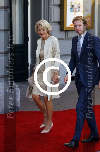 Amsterdam 26 september 2015
200 jaar koninkrijk in carre met oa aanwezig Koning Willem Alexander koningin Maxima en Prinsesd Beatrix.