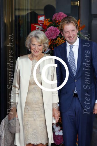 Amsterdam 26 september 2015
200 jaar koninkrijk in carre met oa aanwezig Koning Willem Alexander koningin Maxima en Prinsesd Beatrix.